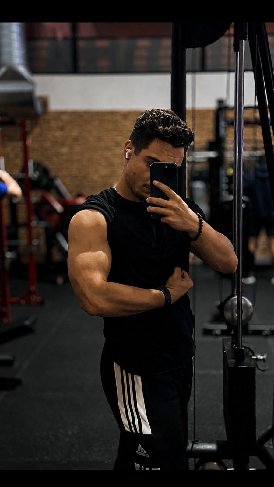 Tiago Henriques a treinar no ginásio